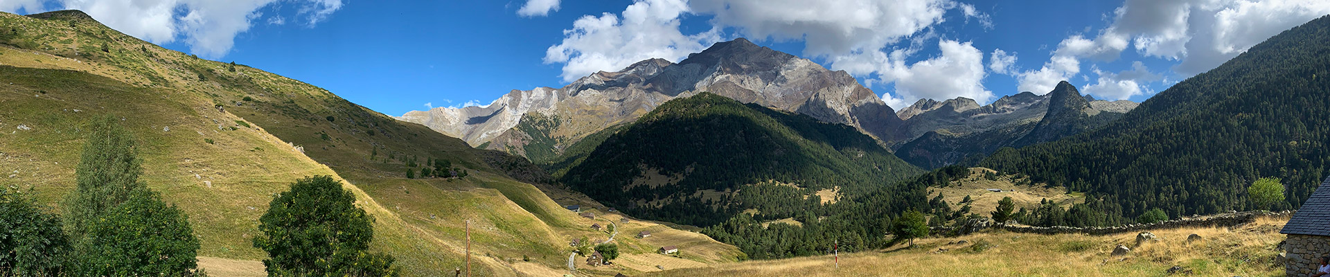 header_OutdoorActivities_MountainHiking5 Huesca la Magia: Pirineo aragonés