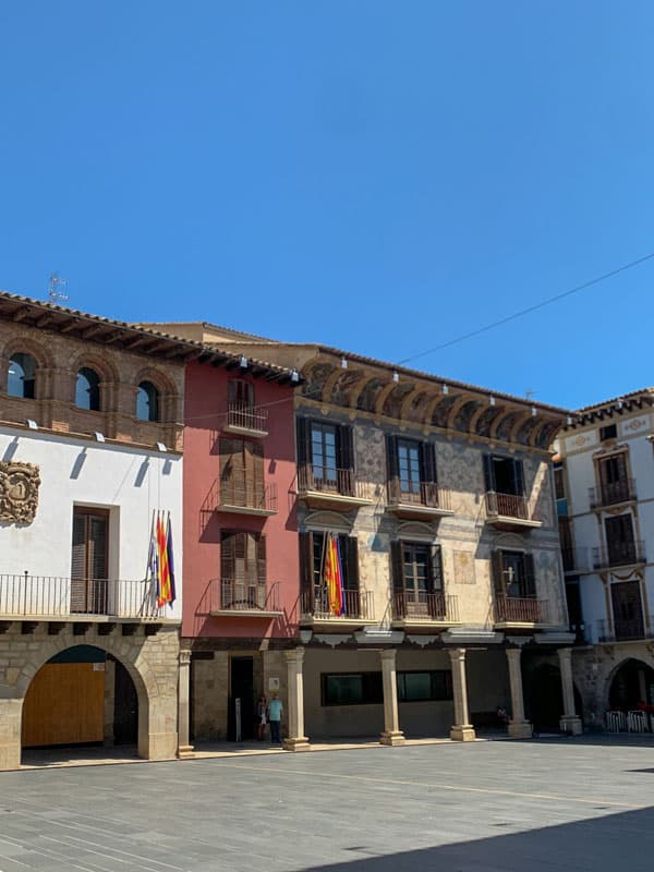 Plaza Graus - Chill-Outdoor Pirineos