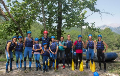 El equipo de Chill-Outdoor en Perrarúa, contacto personal para viajar por los Pirineos